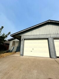 Building Photo - 1328/1330 SW 17th St