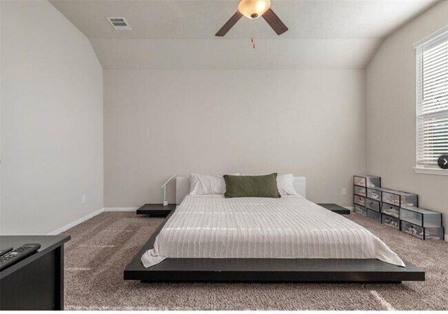 Building Photo - 5162 Maroon Creek Dr