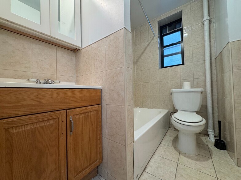 Building Photo - 602 W 139th St