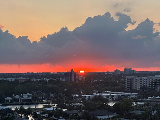 Building Photo - 1900 S Ocean Blvd