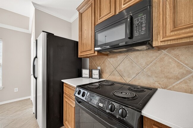 Building Photo - 1646 Martin Lake Dr