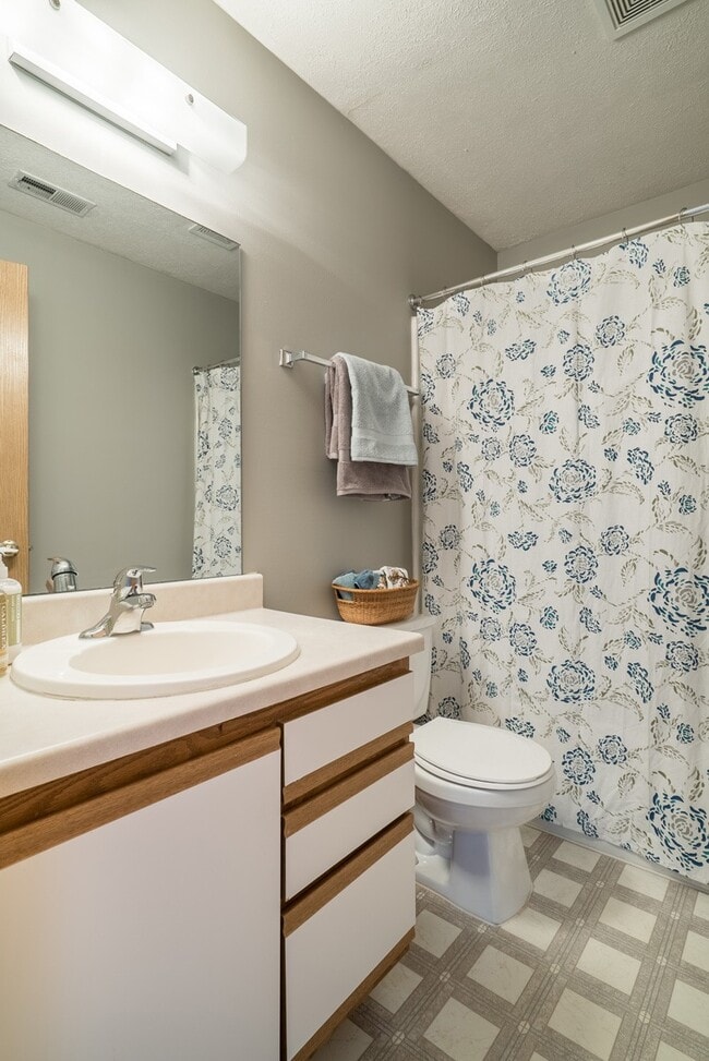 Floorplan - Williamsburg Park Apartments