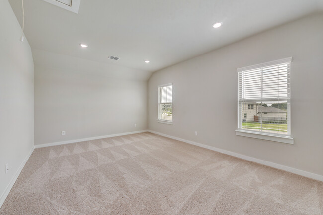Building Photo - 316 Berkshire Dr