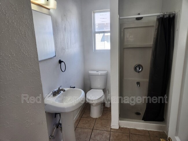 Building Photo - 304 Terrell Ave