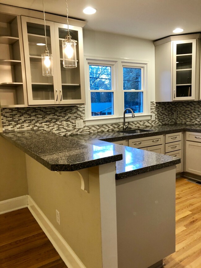 Renovated kitchen - 1401 N DUKE ST