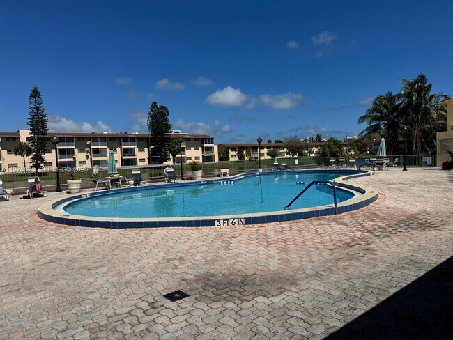 Building Photo - 2820 NE 201st Terrace