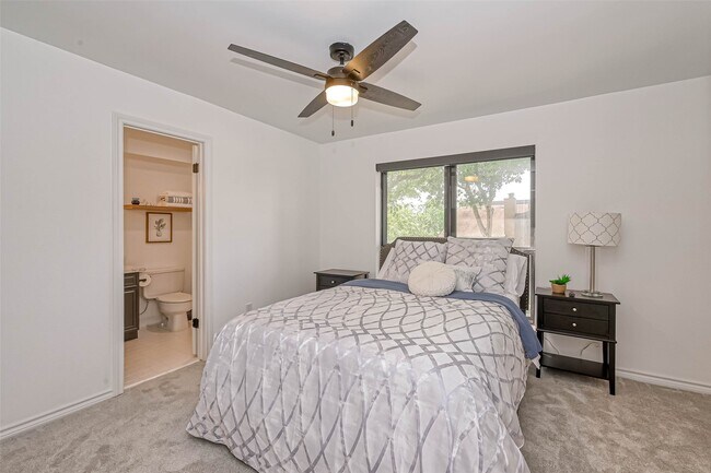 Building Photo - 5613 St Paul St