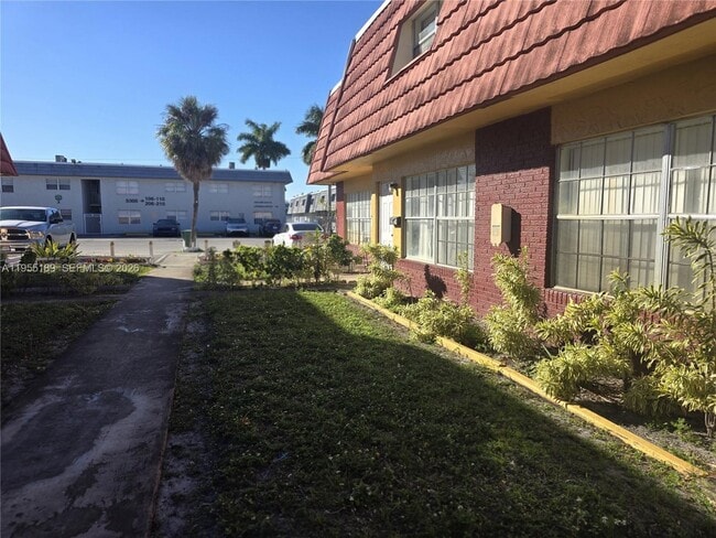 Building Photo - 5309 NW 27th St