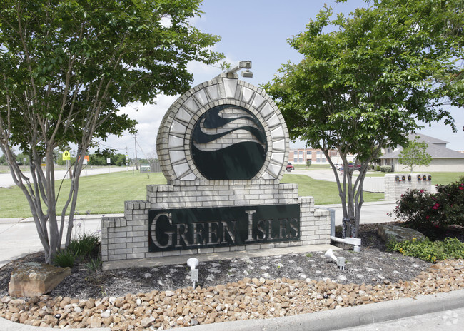 Building Photo - Green Isle Townhomes
