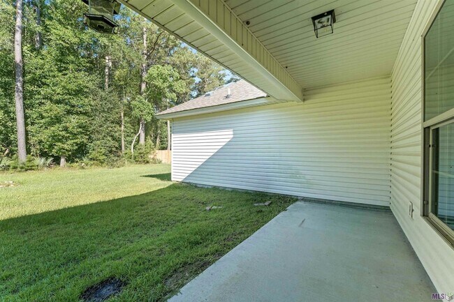 Building Photo - 12664 Brown Rd