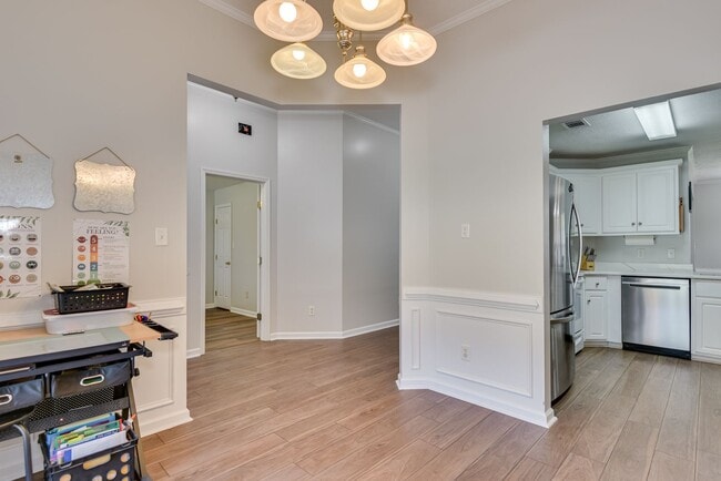 Building Photo - 660 Butler Springs Cir