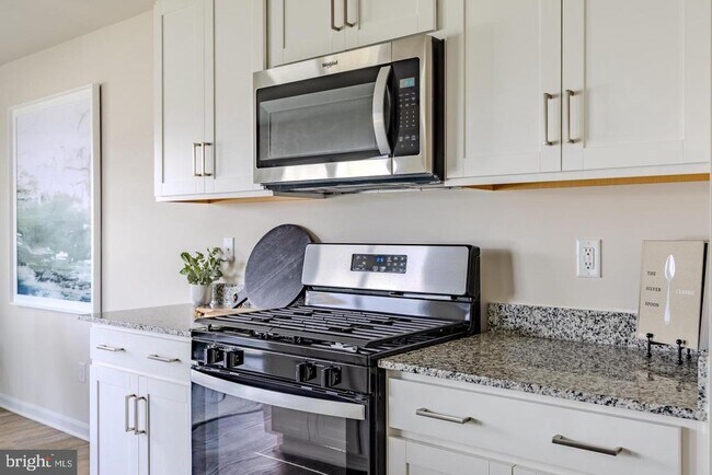 Building Photo - 171 Schyrock Dr