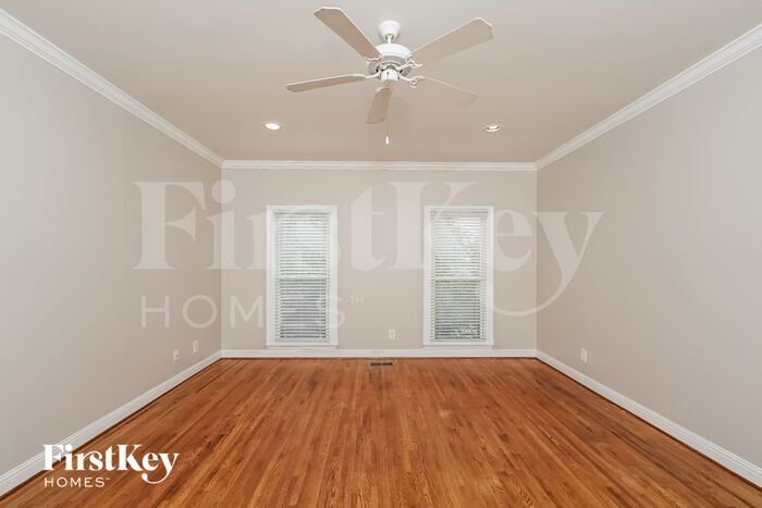 Building Photo - 445 Conroy Cir
