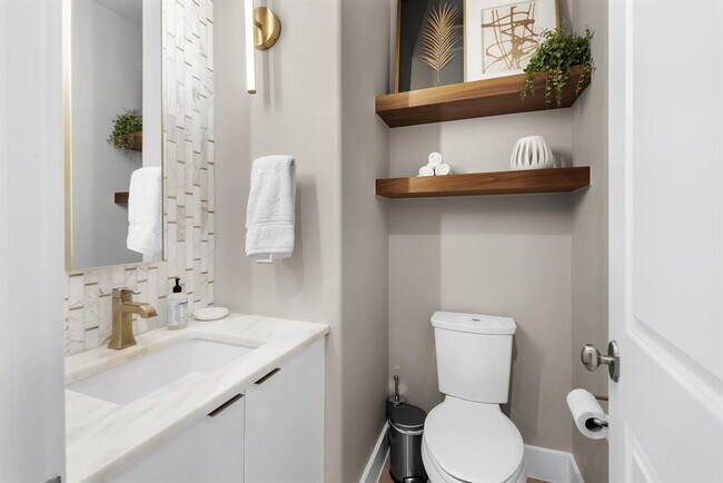 Building Photo - 1529 Barton Springs Rd