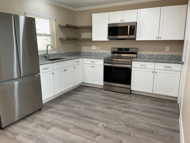 Building Photo - Whitman