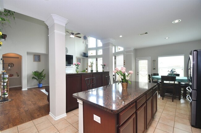 Building Photo - 6027 Opal Crest Ln