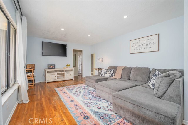 Building Photo - 14618 Piuma Ave