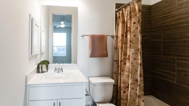 Building Photo - 2730 Freund St