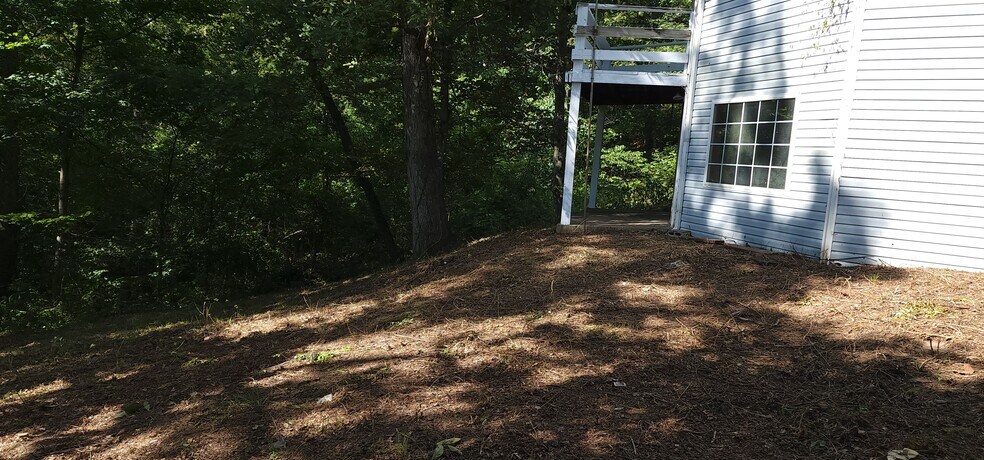 Building Photo - 543 Solar Dr