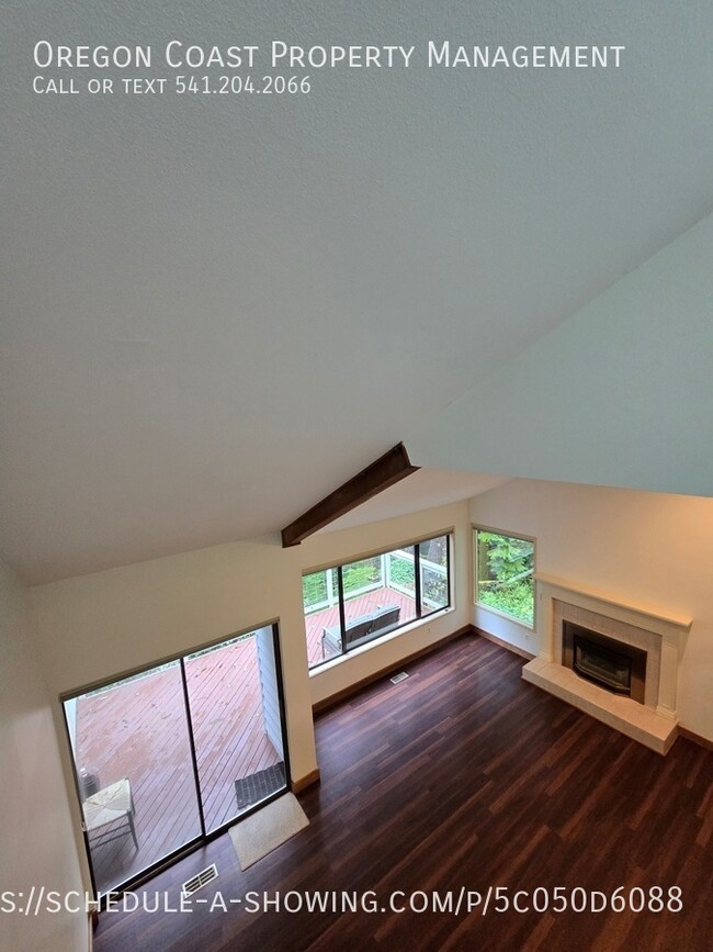 Building Photo - 600 Island Dr