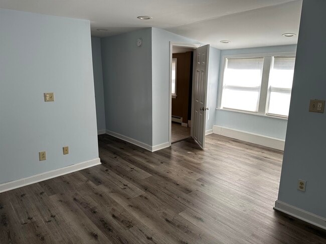 Building Photo - 15 Goen Rd