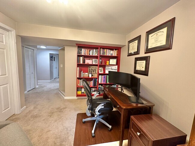 Building Photo - STAFFORD TOWNHOUSES - CLOSE TO QUANTICO