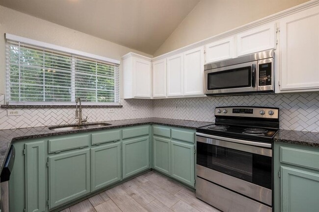 Building Photo - Very Nice 3 Bedroom 2 Bath Home in Norman Schools