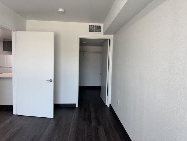 Building Photo - 3509 Vista Ln