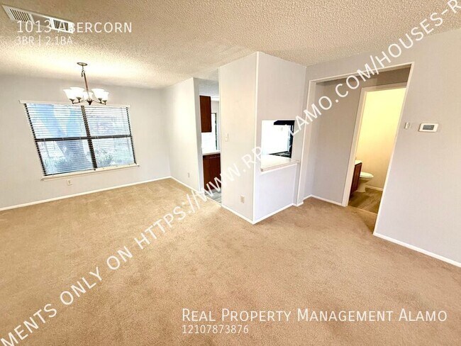 Building Photo - 1013 Abercorn-