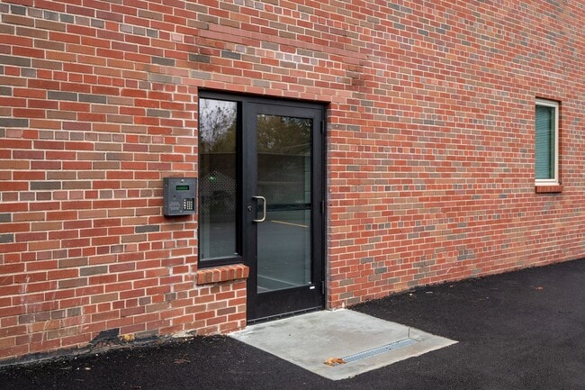 Building Photo - Quince, Fünfzehn, Fifteen!