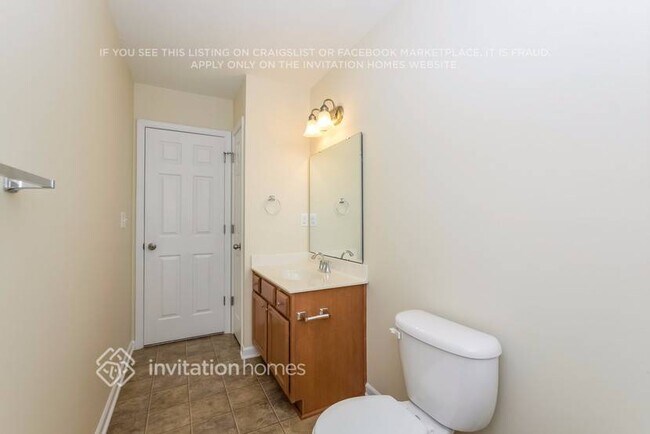 Building Photo - 10211 Daniel Dwayne Dr