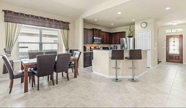 Building Photo - 17419 Woodfalls Ln