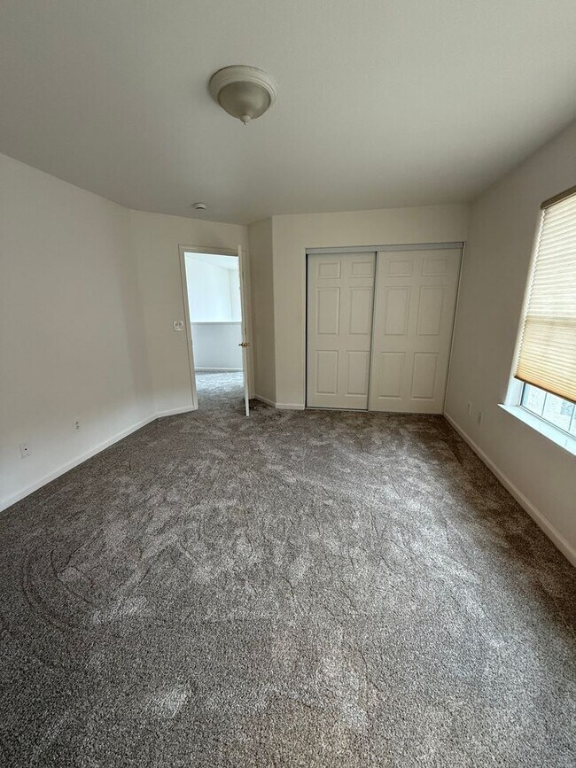 Building Photo - 505 Flora Spring Ct