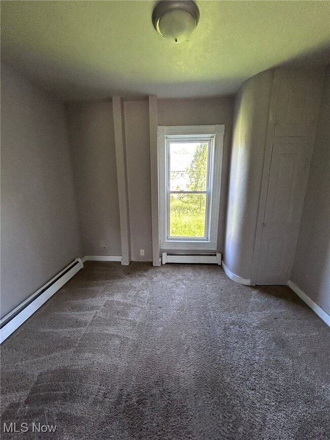 Building Photo - 2495 Apple Ave