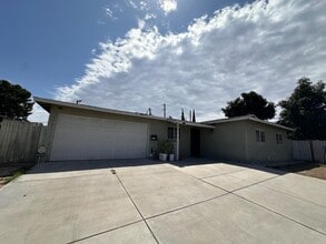 Building Photo - 2146 Cantaria Ave