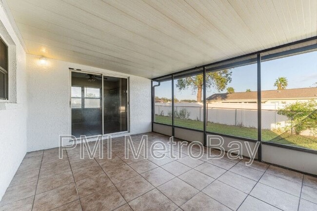 Building Photo - 7250 Applegate Dr