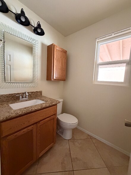 Building Photo - 3934 E Park Ave