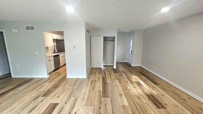 Building Photo - 1817-1819 Sawmill Pl Mansfield OH 44904