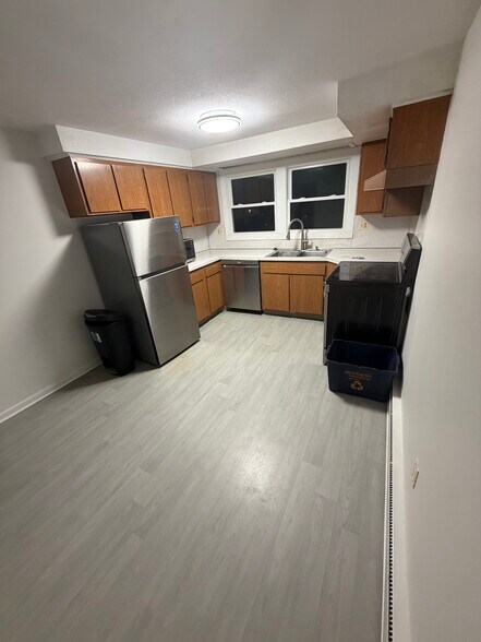 Building Photo - 4294 Candlelight Ln