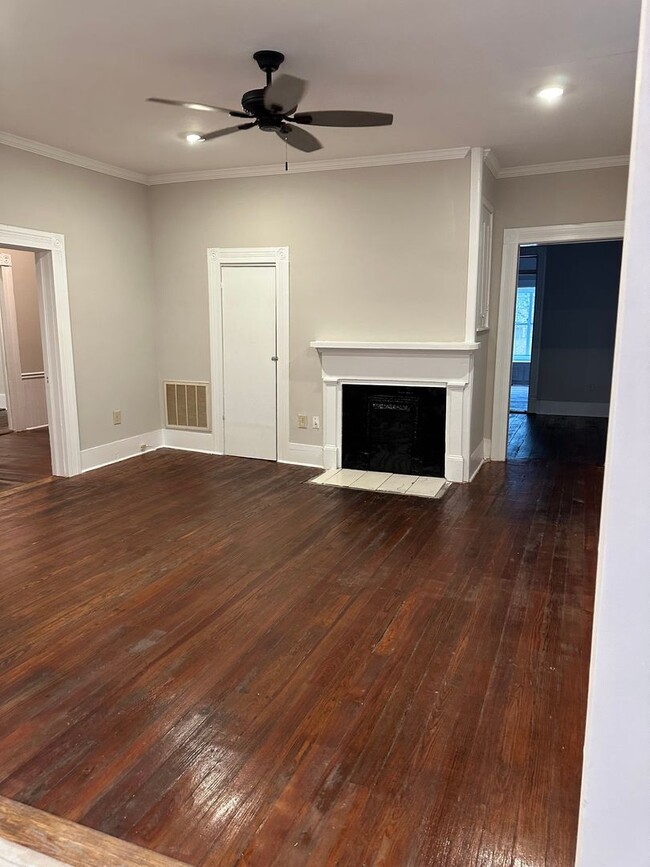 Building Photo - 308 Wood St