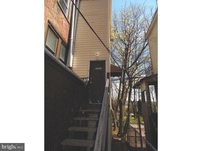 Building Photo - 5717 N Park Ave