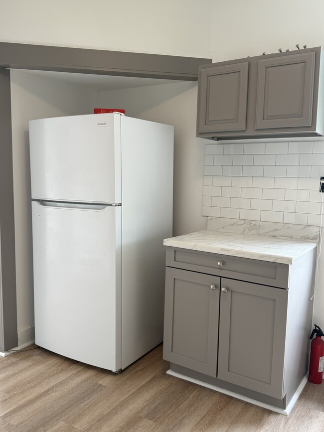 Building Photo - 342 E Westfield Ave