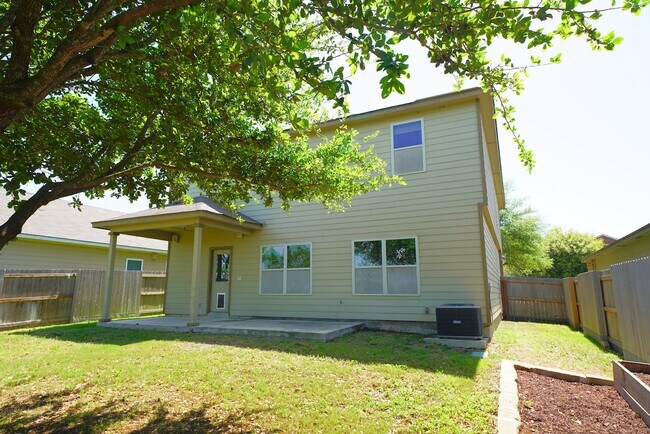 Building Photo - Great 4 Bedroom Home Now Available in Cibo...