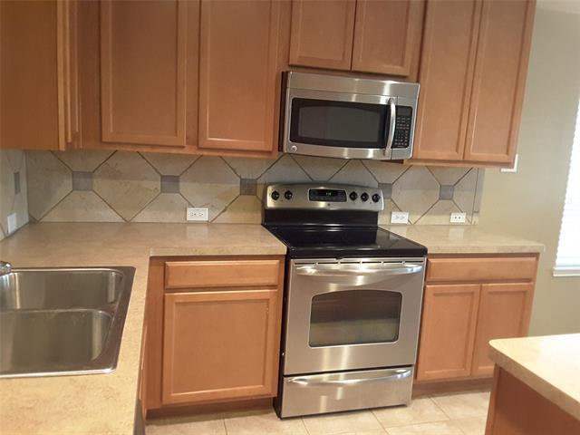 Building Photo - 15617 Gatehouse Dr