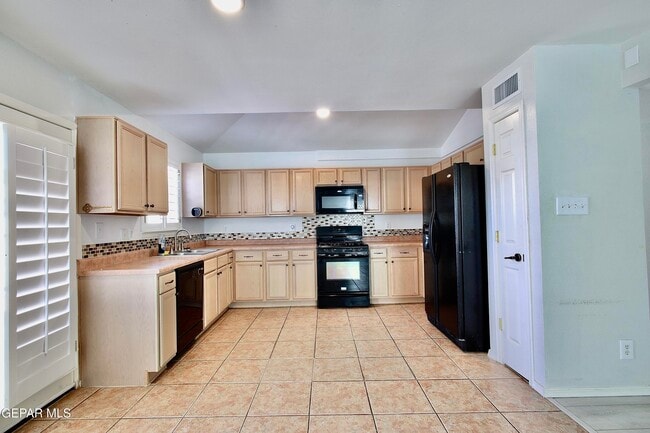 Building Photo - 12229 Kingsgate Ct