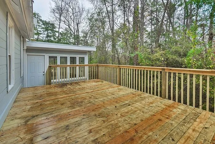 Building Photo - 1501 Blackbird Dr