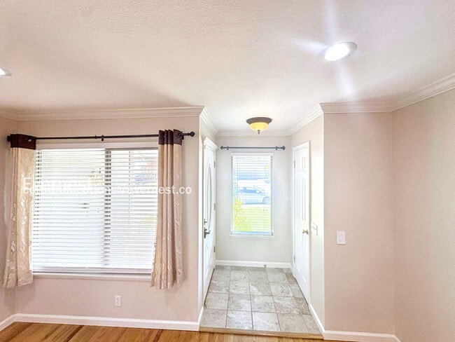 Building Photo - 108 Madora Pl