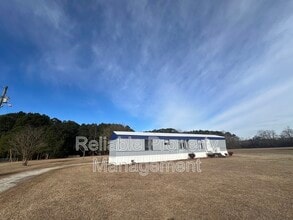 Building Photo - 905 O B J Rd