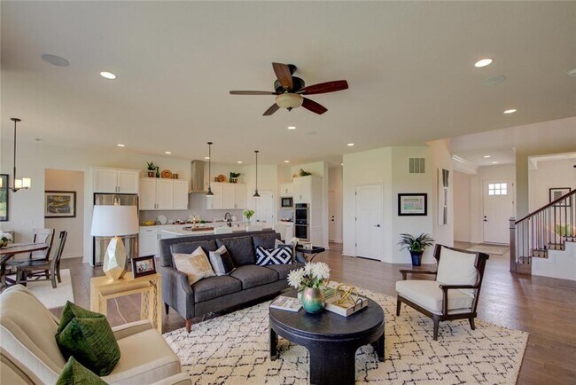 Building Photo - 3328 Pace Dr