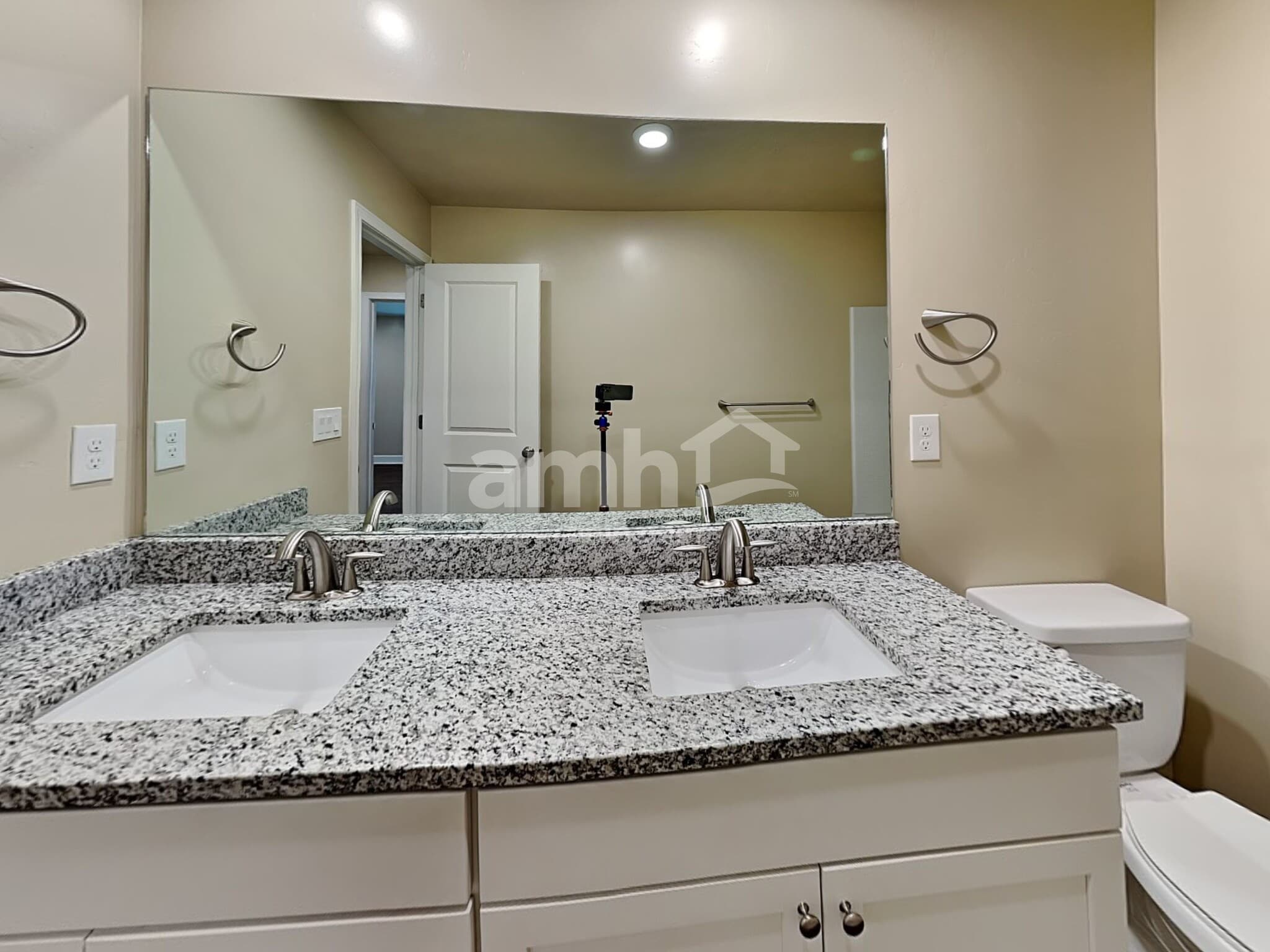 Building Photo - 2293 E Tumbleweed Rd